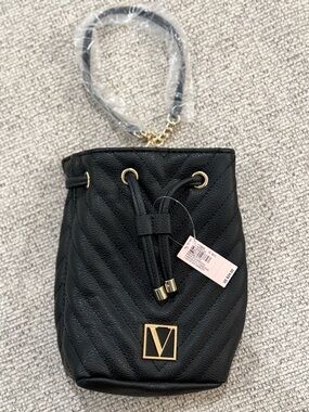 Victoria’s Secret Quilted Drawstring Bucket Bag - Black